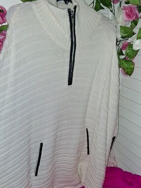 New York & Company Cream Ribbed Knit Pullover with Black Trim